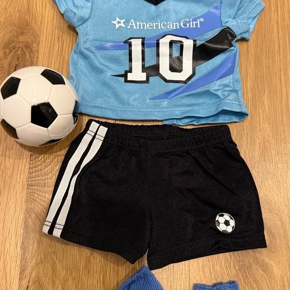 American Girl Soccer Doll Outfit and accessories - Picture 3 of 4